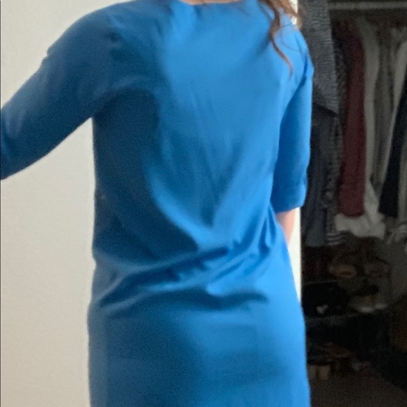 Blue silk like material shift dress - Picture 5 of 5